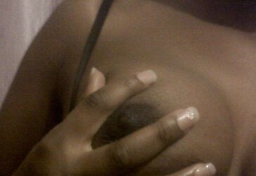 Seins .african bra-stuffers