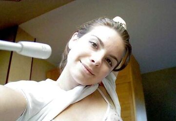Unshaved Wifey Jenny