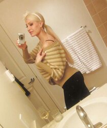 Bella: Fake Hooter Cam Starlet