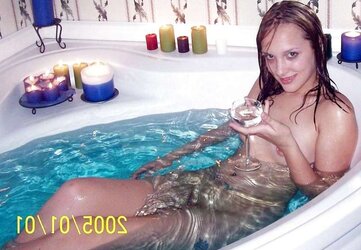 Les jeunes salopes sous la douche