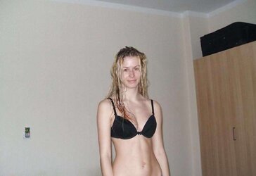 Steaming Blondie Fledgling Bi-Atch ... !!!