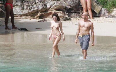Kelly Brook Nude
