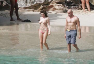 Kelly Brook Nude