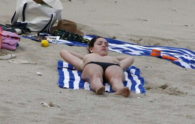 Kelly Brook Nude