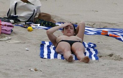 Kelly Brook Nude