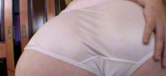 Granny undies on mature ladies
