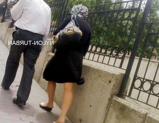 Sokakta (TURBAN-ETEK-10 CORAP-TERLIKLER)