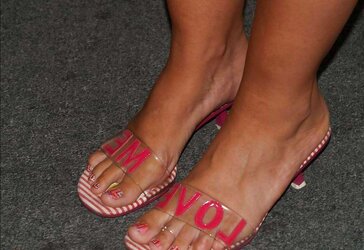 Soles, Toes, Donks, MUMMIES, Jummy Mounds and Beaver!