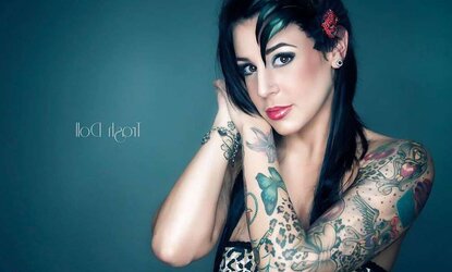Tat models (chick) 15.
