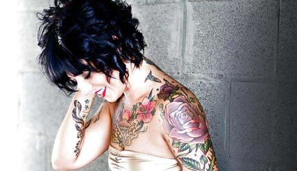 Tat models (chick) 15.