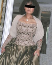 Arab can not determine what to wear