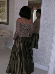 Arab can not determine what to wear