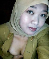 Sebelum Puasa lihatlah Istriku Bugil