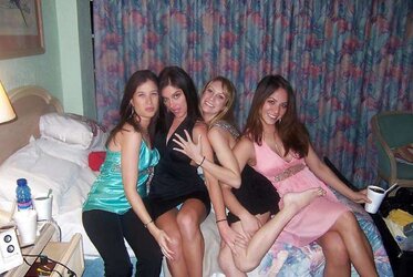 UPSKIRTS FOR REAL VOYEURS I
