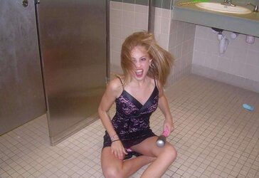 UPSKIRTS FOR REAL VOYEURS I
