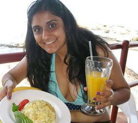 Desi femmes in swuimsuits