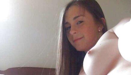 Naked selfshot teenagers