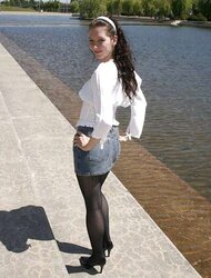 Hotlegs-mini-skirt honey