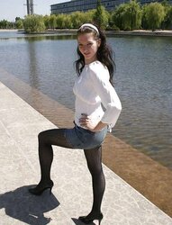 Hotlegs-mini-skirt honey