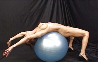 Takase Midori- naked work out