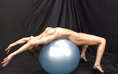 Takase Midori- naked work out