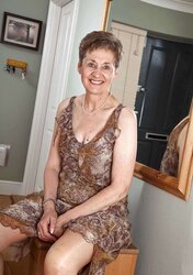 Mature Cutie - Dee