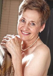 Mature Cutie - Dee