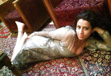 Syrian hoes