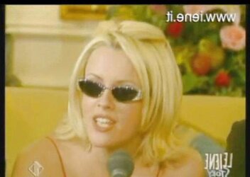 Jenny McCarthy mega bevy