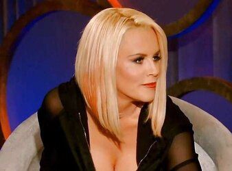 Jenny McCarthy mega bevy
