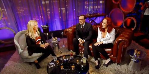 Jenny McCarthy mega bevy
