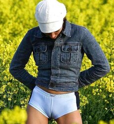 Popular ! camel toe ! pusy