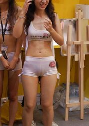 Popular ! camel toe ! pusy