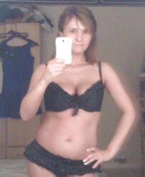 Tastey milf likes rod