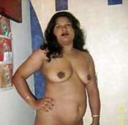 Tamil super-steamy aunty