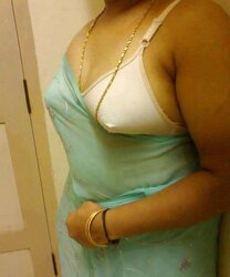 Tamil super-steamy aunty