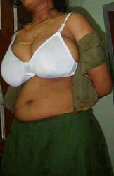 Tamil super-steamy aunty