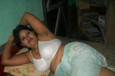 Tamil super-steamy aunty