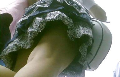 Etek alti upskirt