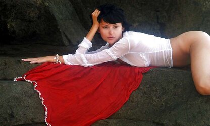 Erotic Naked Dame N