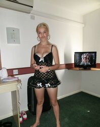 25-08-12 - Andreea - 20yo Escort in Hampshire (AVOID)
