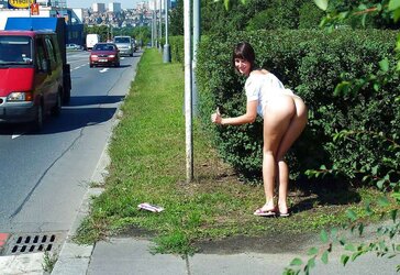 INEXPERIENCED CUTIE TEENAGER STRIPS ON THE STREET