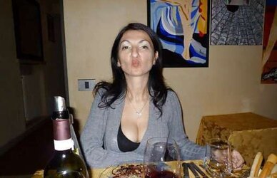 Elena ha tanta voglia di cazzo