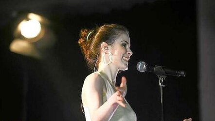 Lena Meyer-Landrut GEILES Unterhemd und Leopard-Rock