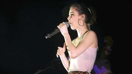 Lena Meyer-Landrut GEILES Unterhemd und Leopard-Rock
