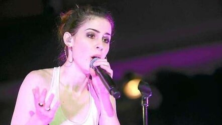 Lena Meyer-Landrut GEILES Unterhemd und Leopard-Rock