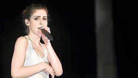 Lena Meyer-Landrut GEILES Unterhemd und Leopard-Rock