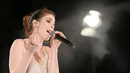 Lena Meyer-Landrut GEILES Unterhemd und Leopard-Rock