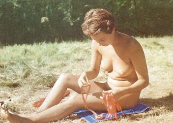 Nudists Naturists Public Outdoor Demonstrate