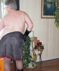 JOSEE LA VIEILLE SALOPE AU GROS CUL